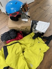 Ski Bundle Age 6-10years Oackley Googles, Salomon Helmet, 2 Bart Mitten, NF Pant