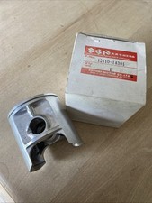 Genuine OEM Suzuki RM250 1982-1985 Standard Piston 12110-14301 NOS