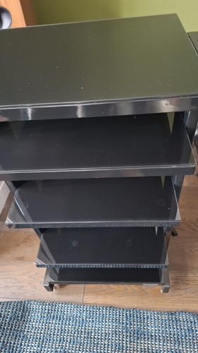 Seperates stand - fi,