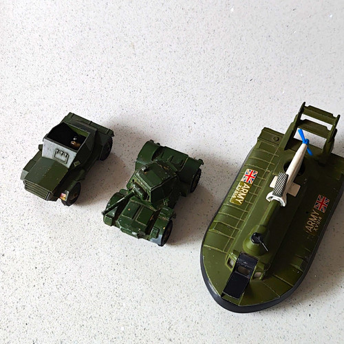Dinky toys military diecast - dinky,
