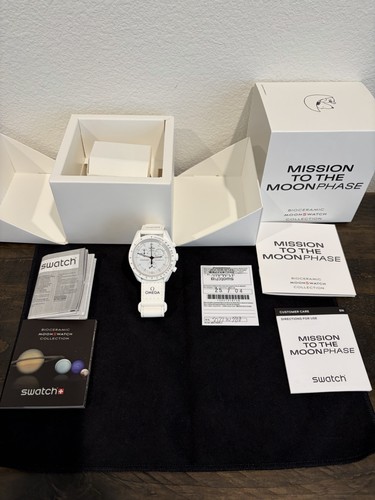 Swatch white snoopy moonswatch - white,