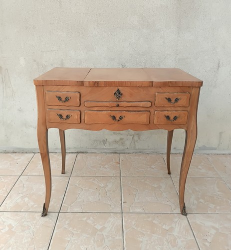 Louis style walnut veneer - louis,