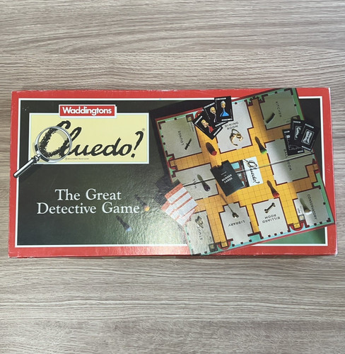Vintage 1990 cluedo board - board, game