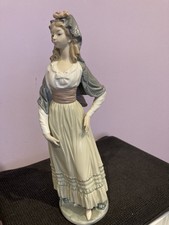 Lladro Goya Lady - Dame