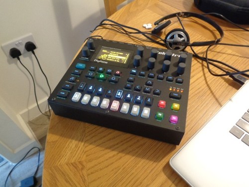 Elektron digitone synthesiser - digitone,