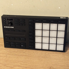 Native Instruments Maschine Mikro Mk3 USB MIDI controller 16 drum pads