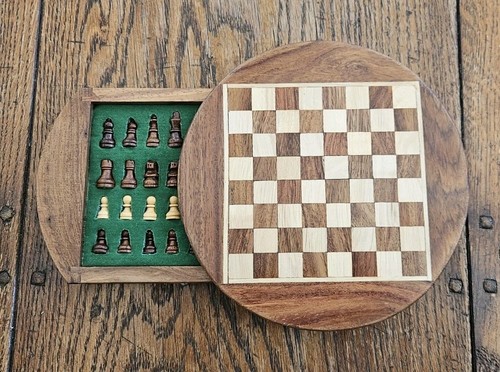Round miniature wooden travel - round,