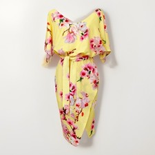 QUIZ Sam Faiers Yellow & Pink