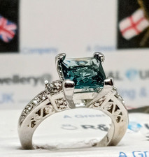 A4C: Woman Silver Ring. Size