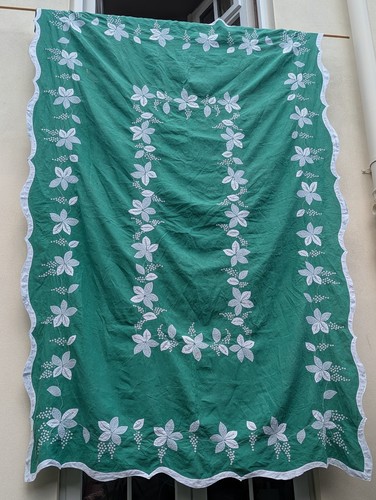 Vintage green white applique - green,