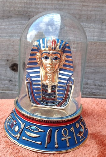 The mask tutankhamun - the,