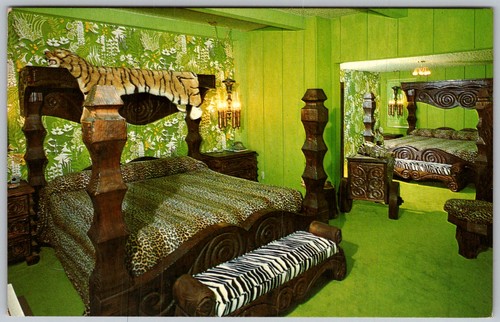 Vtg postcard madonna inn - postcard,