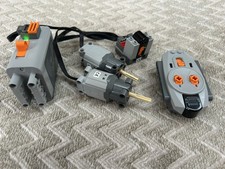 LEGO POWER FUNCTIONS WITH 2 MOTORS BATTERY BOX RECEIVER & REMOTE WORKING EX COND