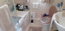 Used bathroom suite and accessories