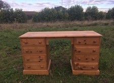 Nice natural pine pedestal