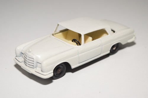 A35 dinky toys - toys, 533