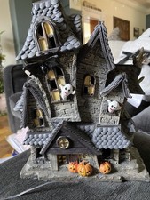 Spooky Light Up Haunted House