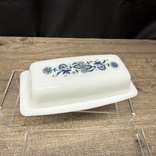 Pyrex Old Town Blue Butter