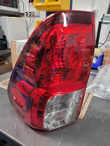 Toyota hilux rear light s - hilux,