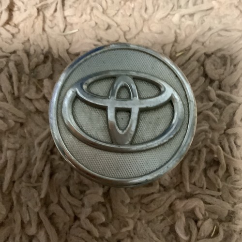 Toyota wheel centre cap - ,