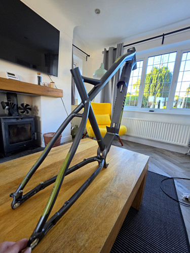 Bizzango carbon fibre mountain - bizzango,