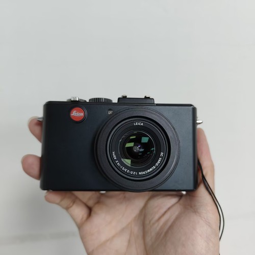Leica lux digital camera - 5,