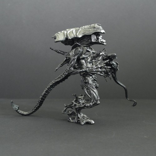 Kenner aliens queen xenomorph - kenner,