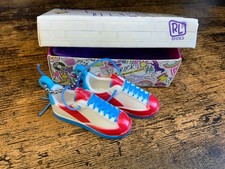 Rare light up skates  little shoes  trainers boxed ideal Barbie house prop ❤️
