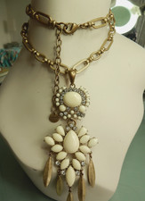 Stella & Dot Pendant Necklace