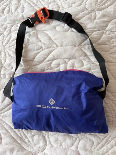 Ronhill jacket folds - folds, into