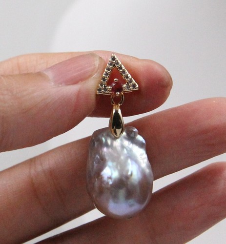 Purple baroque pearl - baroque,