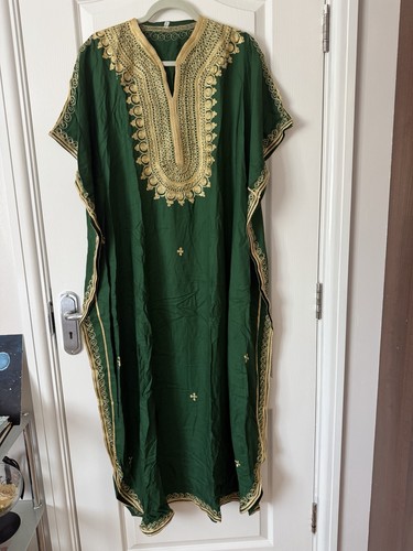 One size green and gold