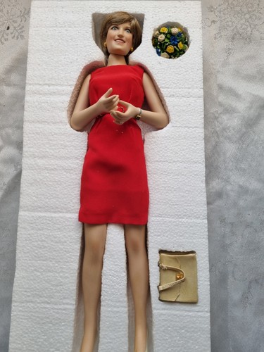 Danbury mint lady - danbury,