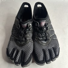 Fila Skeletoes Womens Barefoot Shoes Sz 9 Gray Pink Hiking Running Beach Black