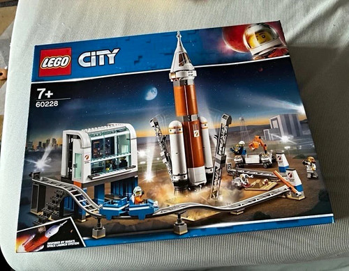 Lego city deep space rocket - deep,