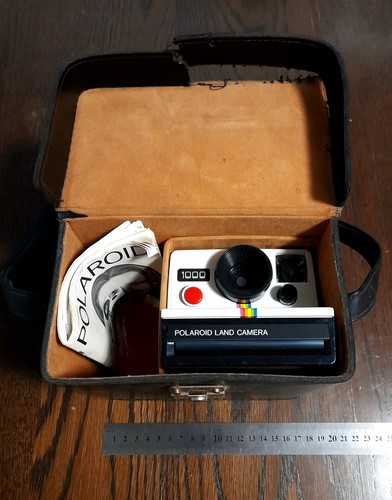 Polaroid camera land - polaroid,