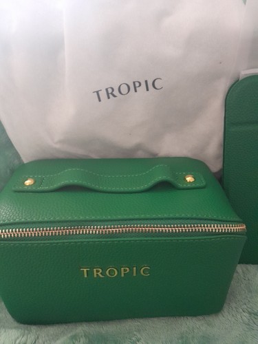 Tropic vegan cosmetic - tropic, bag