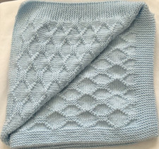 BRAND NEW HAND KNITTED BABY BLANKET 