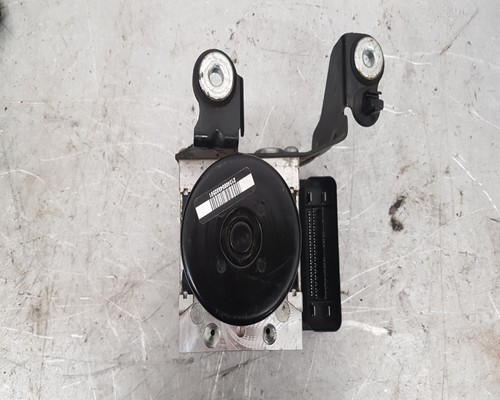 Volvo s80 v70 xc70 - xc70, pump