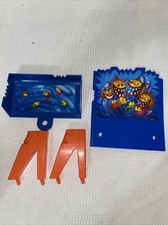 2005 Piranha Panic Board Game