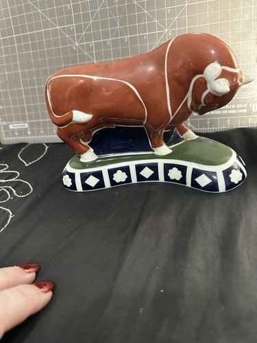Vintage ceramic bull - bull, figurine