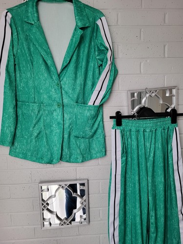 Ladies suit jacket wide - suit.,
