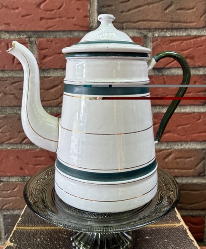 Vintage white with green - with,