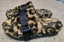 UGG 1122556 Woman's Fluffita