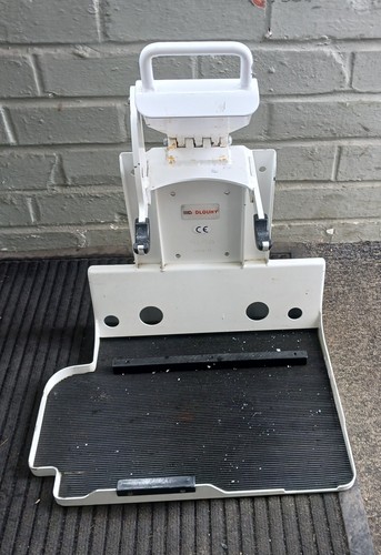 Ambulance mounting bracket - mounting,
