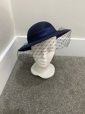 Vintage C&A hat in navy blue
