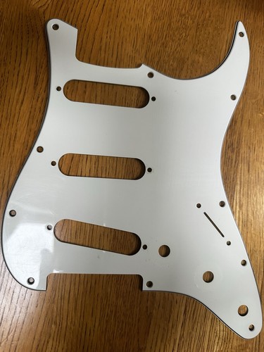 Mint green hole strat - green, 11