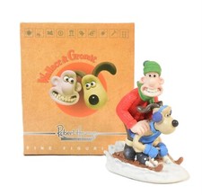 ROBERT HARROP FIGURINE WALLACE