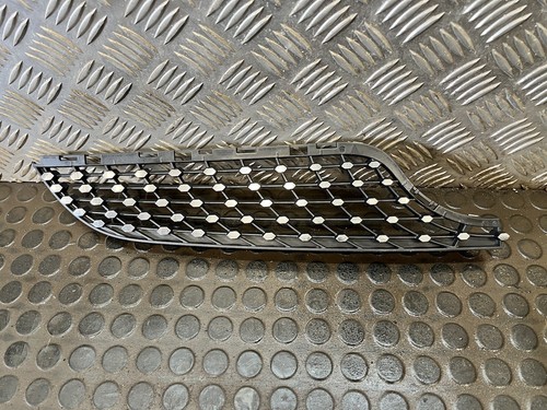 Genuine mercedes cla - 180, front