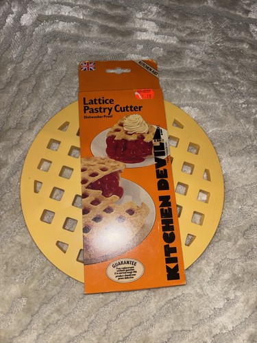 Vintage lattice pastry cutter - pastry,